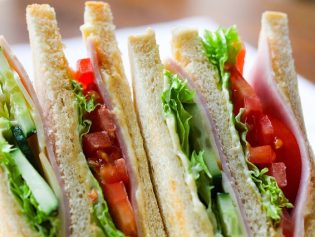 Healthy Sandwiches, Salads and Juices Await at Zia’s Cafe