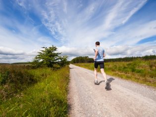 How to Safely Exercise Outdoors During a Heat Wave